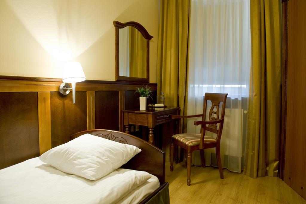 Hotel Kresowianka Бидгошч Екстериор снимка